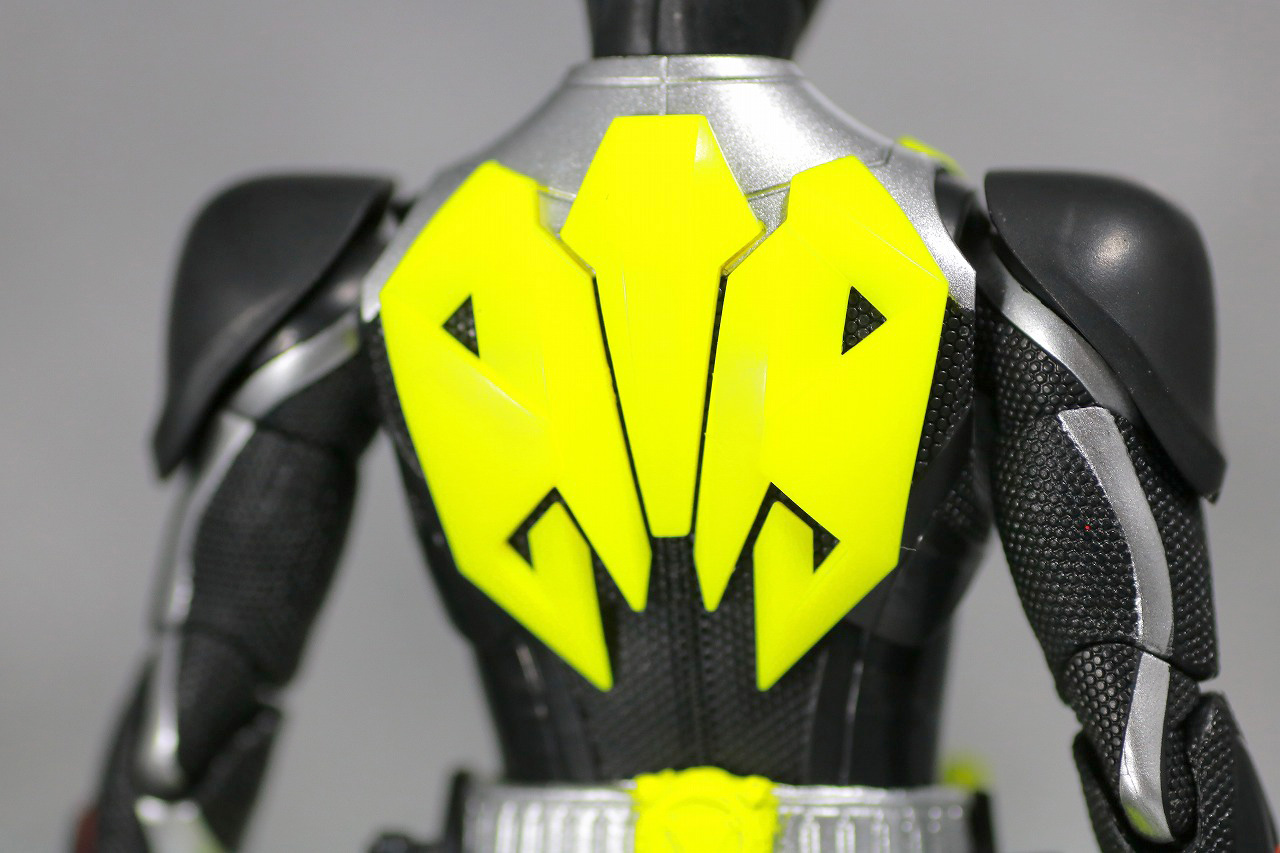 S.H.フィギュアーツ　仮面ライダーゼロワン　ライジングホッパー　レビュー　全身