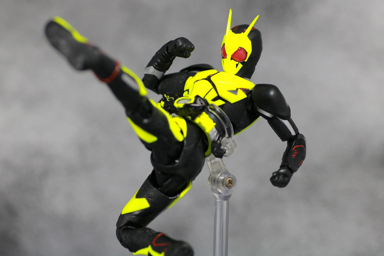 S.H.フィギュアーツ　仮面ライダーゼロワン　ライジングホッパー　レビュー　アクション