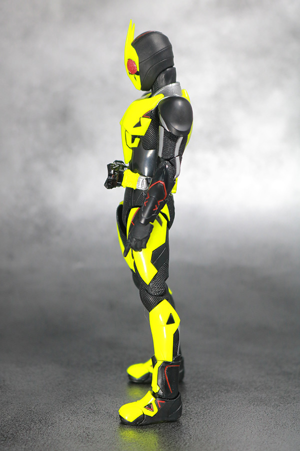 S.H.フィギュアーツ　仮面ライダーゼロワン　ライジングホッパー　レビュー　全身