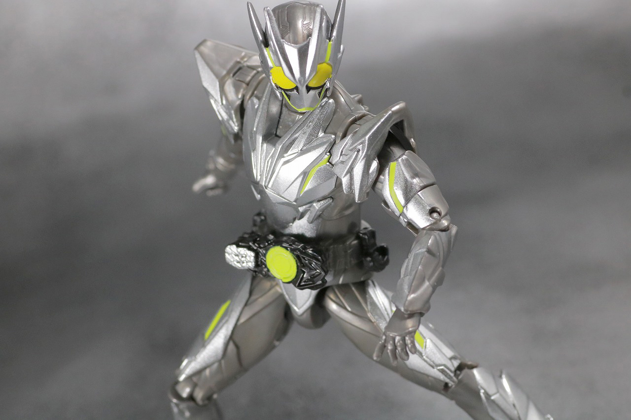 S.H.フィギュアーツ　仮面ライダーゼロワン　メタルクラスタホッパー　レビュー　アクション