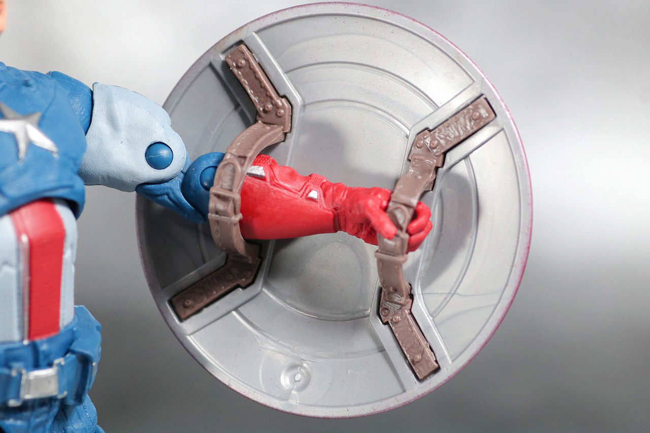 マーベルレジェンド　キャプテンアメリカ　アベンジャーズ／エンドゲーム　レビュー　付属品　シールド