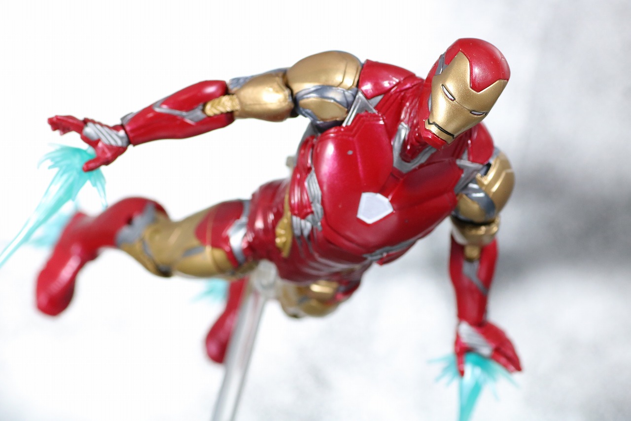 マーベルレジェンド　アイアンマン　マーク85　レビュー　アクション