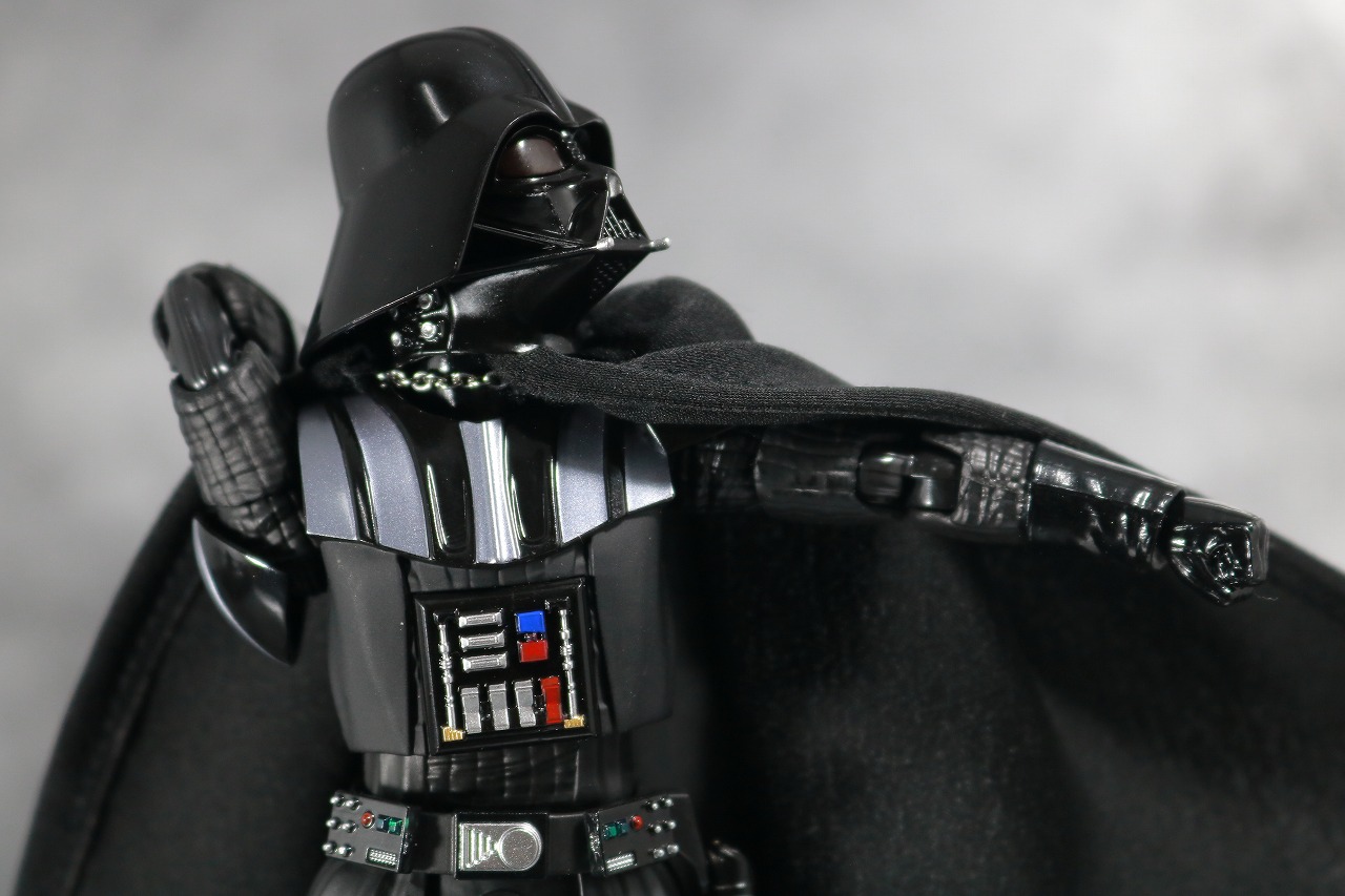 S.H.フィギュアーツ　ダースベイダー（Return of Jedi）　レビュー　可動範囲