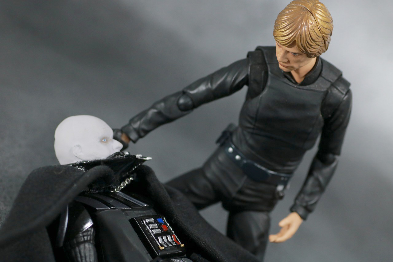S.H.フィギュアーツ　ダースベイダー（Return of Jedi）　レビュー　アクション　ルーク・スカイウォーカー