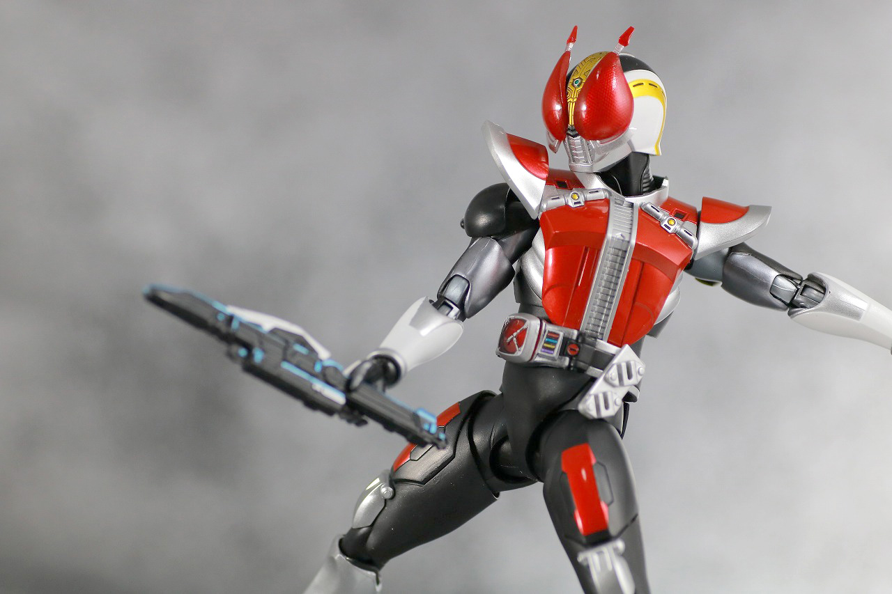 S.H.フィギュアーツ　仮面ライダー電王　ソードフォーム　真骨彫製法　レビュー　アクション