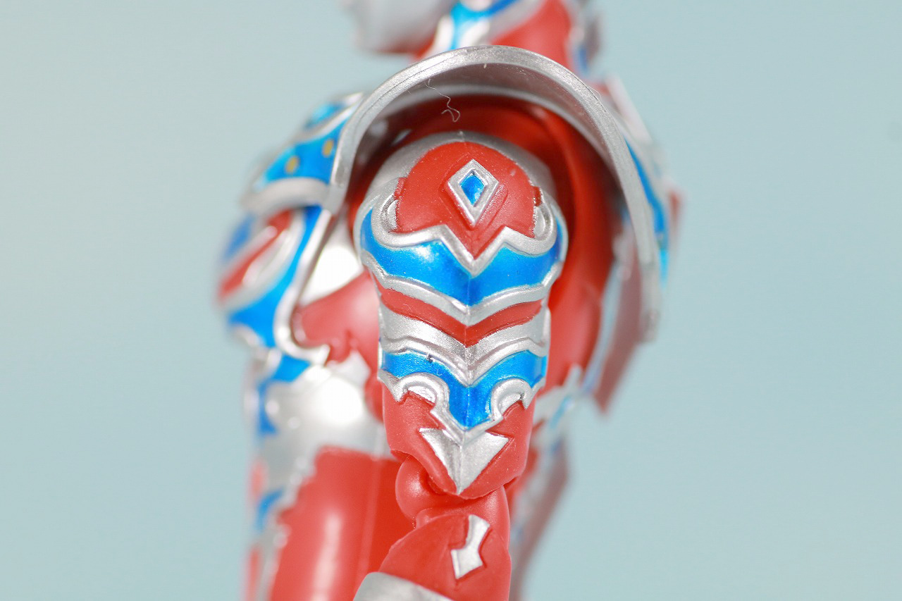 S.H.フィギュアーツ　ウルトラマンタイガ　トライストリウム　レビュー　全身