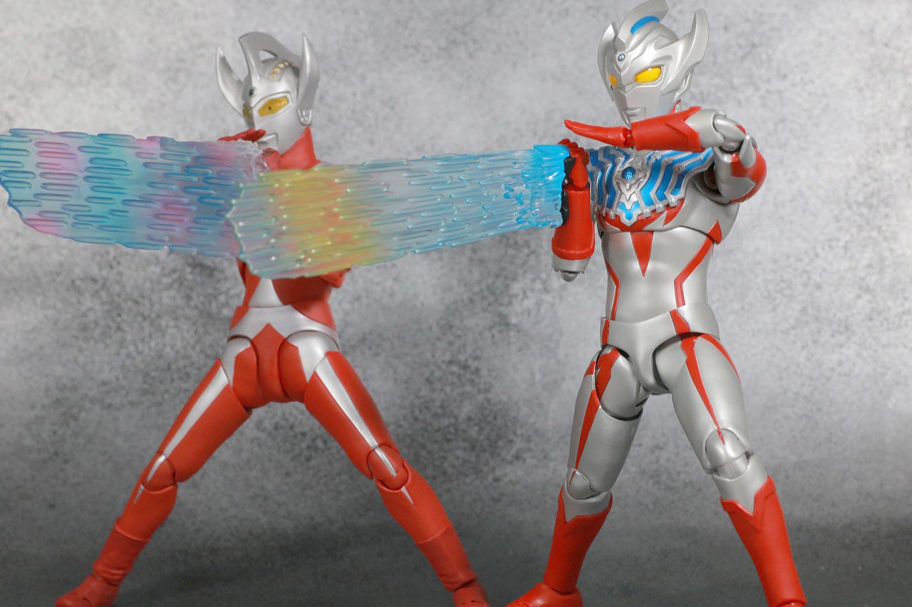 S.H.フィギュアーツ　ウルトラマントレギア　レビュー　アクション　ウルトラマンタイガ　ウルトラマンタロウ