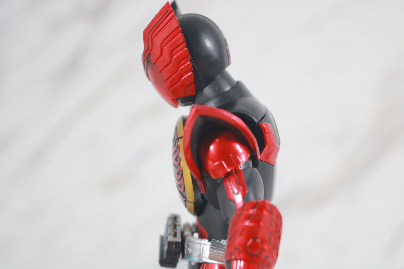 S.H.フィギュアーツ　仮面ライダーオーズ　タジャドルコンボ　真骨彫製法　レビュー　可動範囲