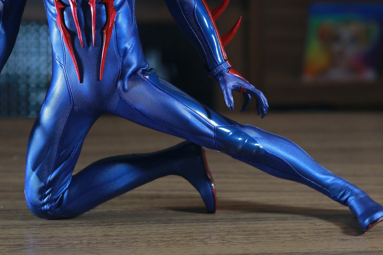 ホットトイズ　ビデオゲームマスターピース　スパイダーマン2099　レビュー　可動範囲　開脚