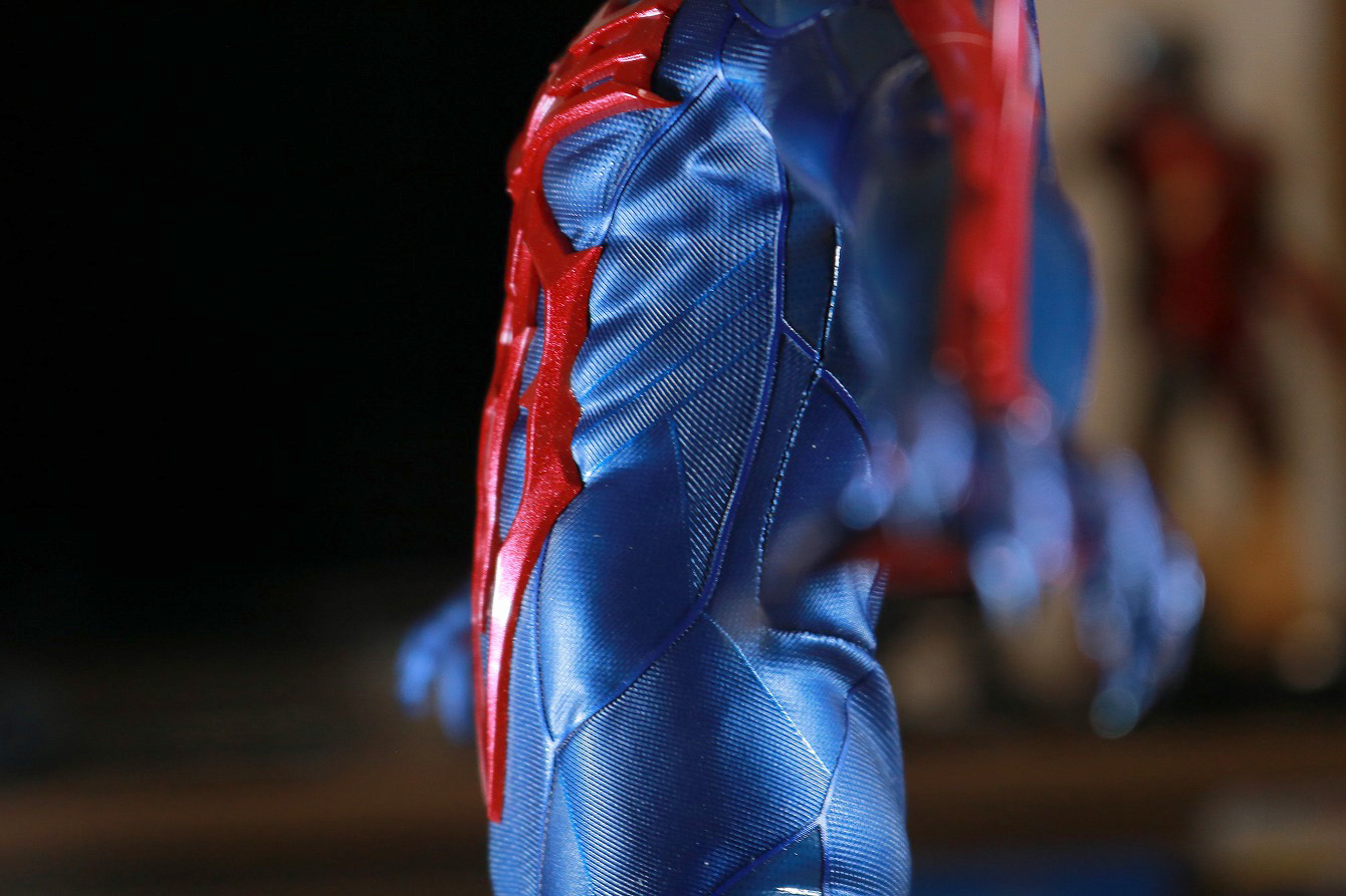 ホットトイズ　ビデオゲームマスターピース　スパイダーマン2099　レビュー　可動範囲　腰前後可動