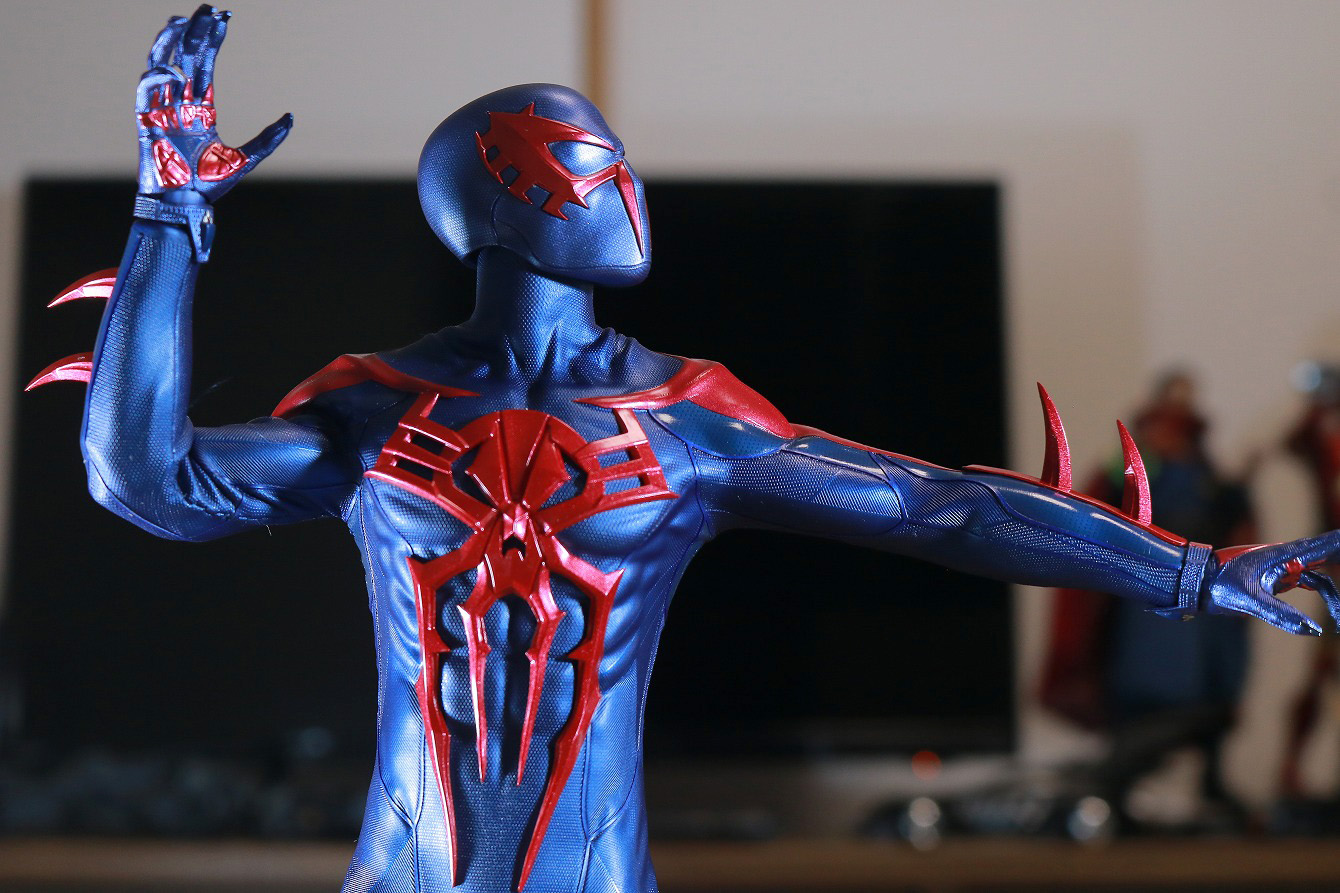 ホットトイズ　ビデオゲームマスターピース　スパイダーマン2099　レビュー　可動範囲　肩可動　首回転