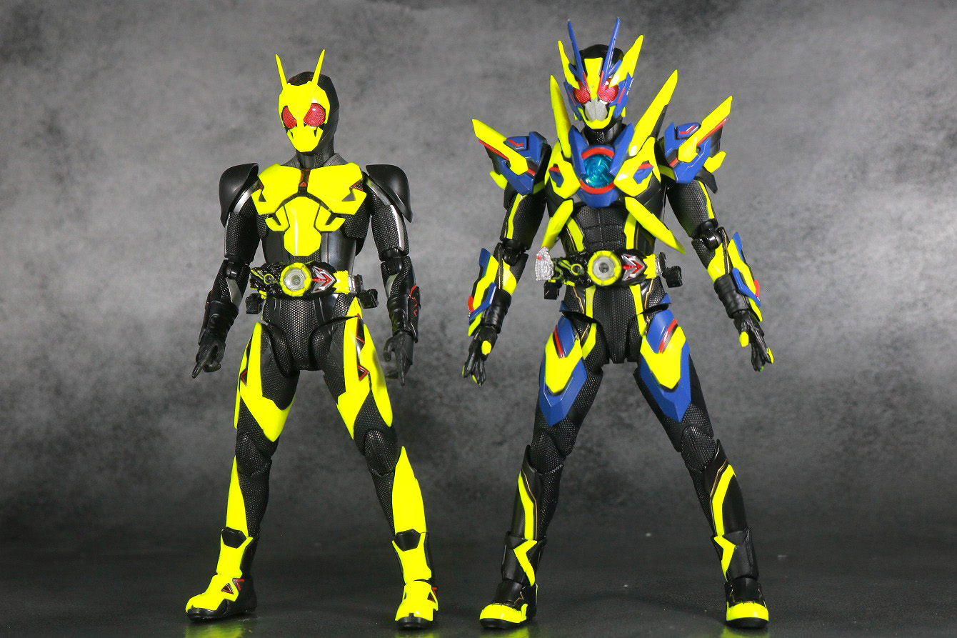 S.H.フィギュアーツ　仮面ライダーゼロワン　シャイニングアサルトホッパー　レビュー　本体　ライジングホッパー　比較