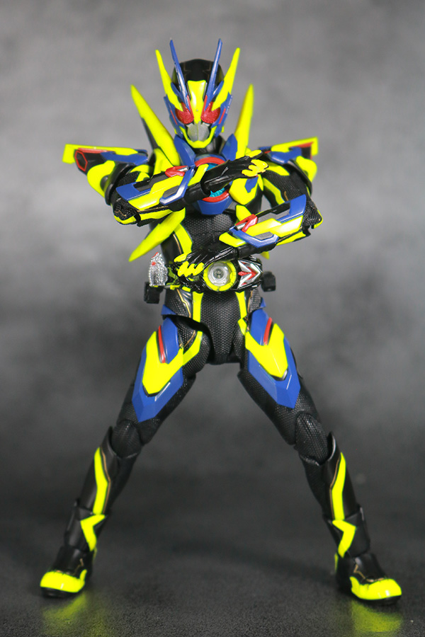 S.H.フィギュアーツ　仮面ライダーゼロワン　シャイニングアサルトホッパー　レビュー　アクション