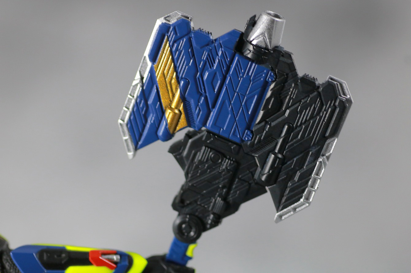 S.H.フィギュアーツ　仮面ライダーゼロワン　シャイニングアサルトホッパー　レビュー　付属品　オーソライズバスター　アックスモード