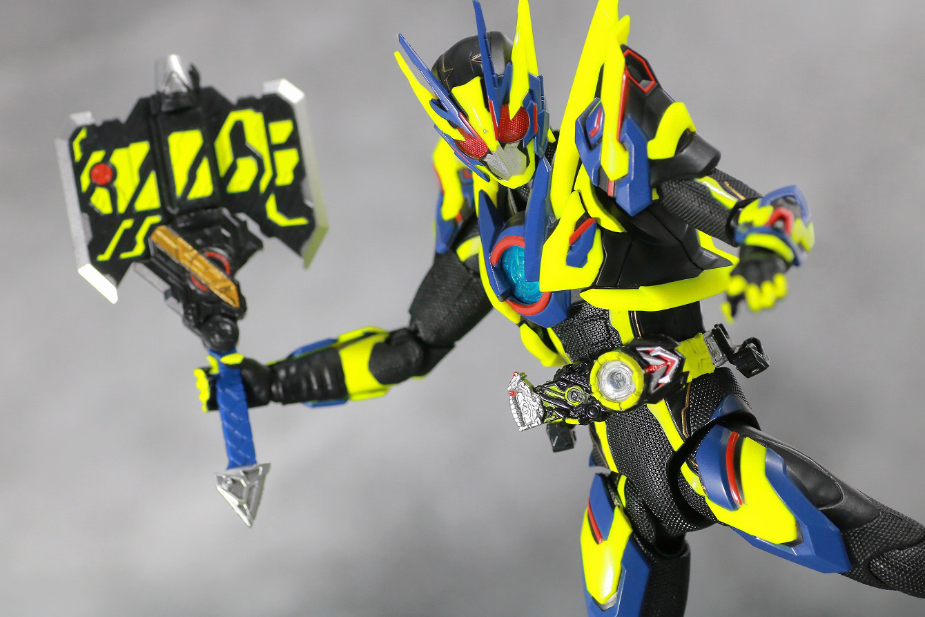S.H.フィギュアーツ　仮面ライダーゼロワン　シャイニングアサルトホッパー　レビュー　アクション