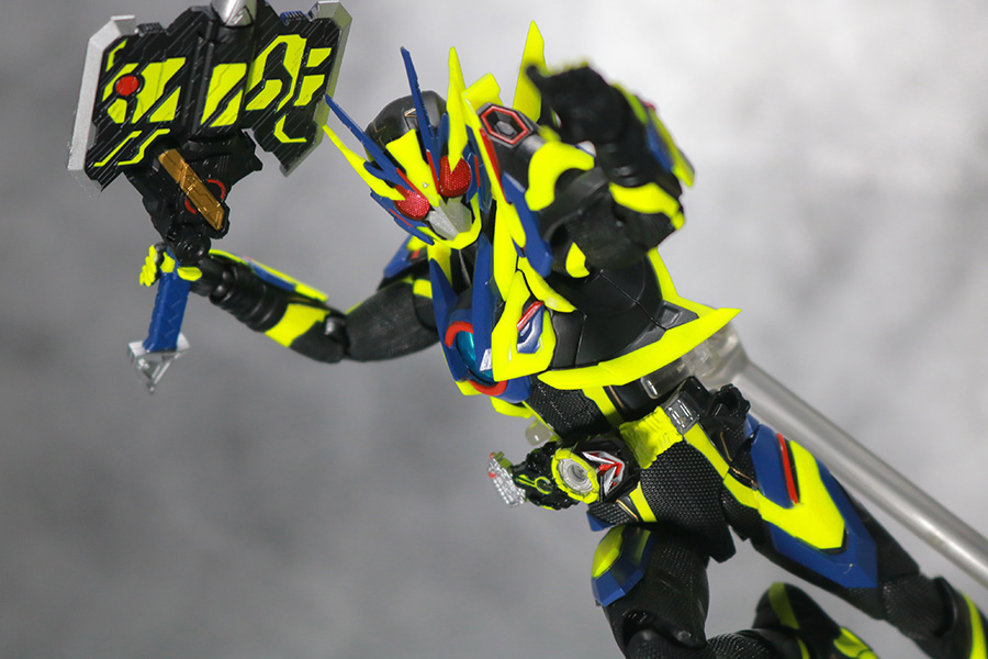S.H.フィギュアーツ　仮面ライダーゼロワン　シャイニングアサルトホッパー　レビュー　アクション