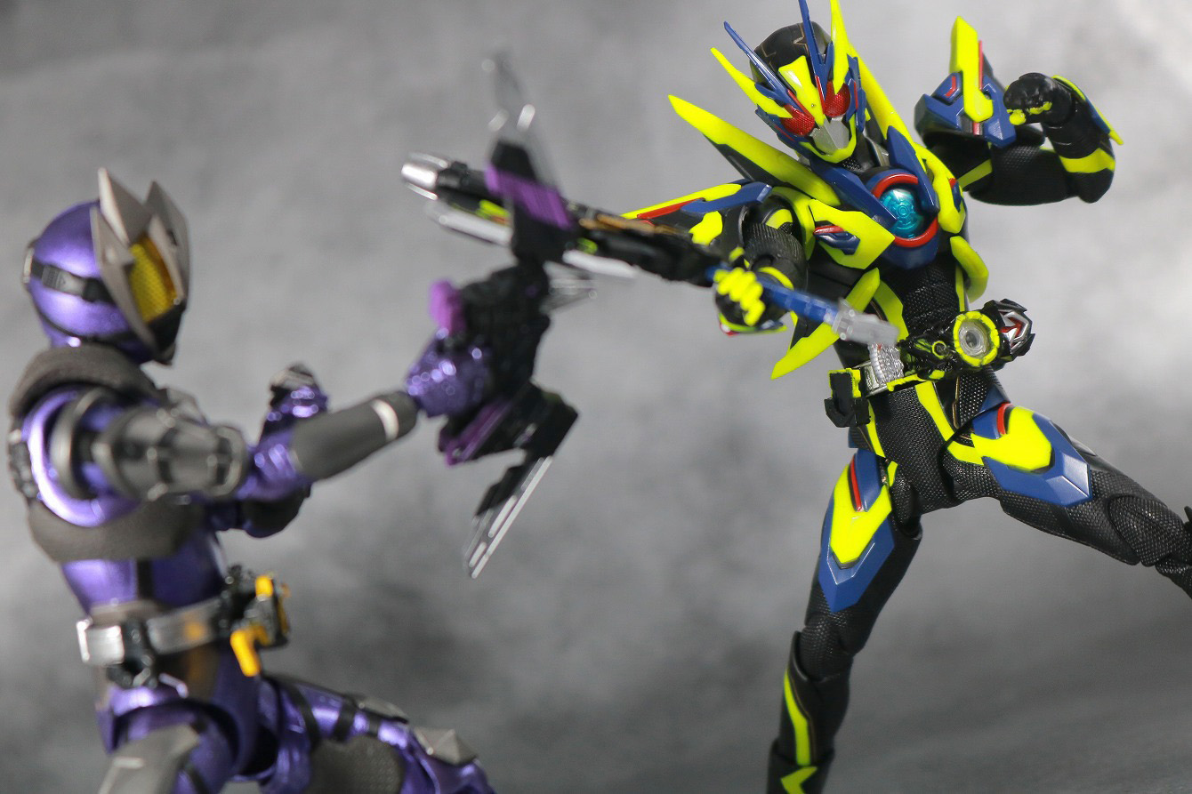 S.H.フィギュアーツ　仮面ライダーゼロワン　シャイニングアサルトホッパー　レビュー　アクション　仮面ライダー滅