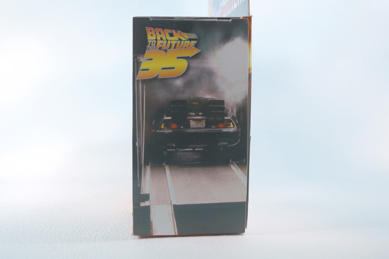 トランスフォーマー　ギガワット　デロリアン　パッケージ　レビュー