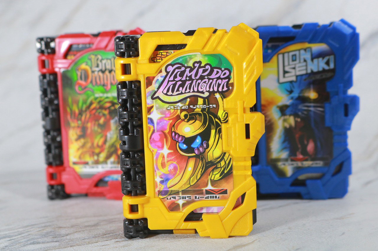 DX雷鳴剣黄雷エンブレム＆ランプドアラジーナワンダーライドブック　レビュー