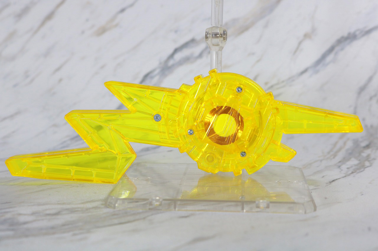 DX雷鳴剣黄雷エンブレム＆ランプドアラジーナワンダーライドブック　レビュー　本体