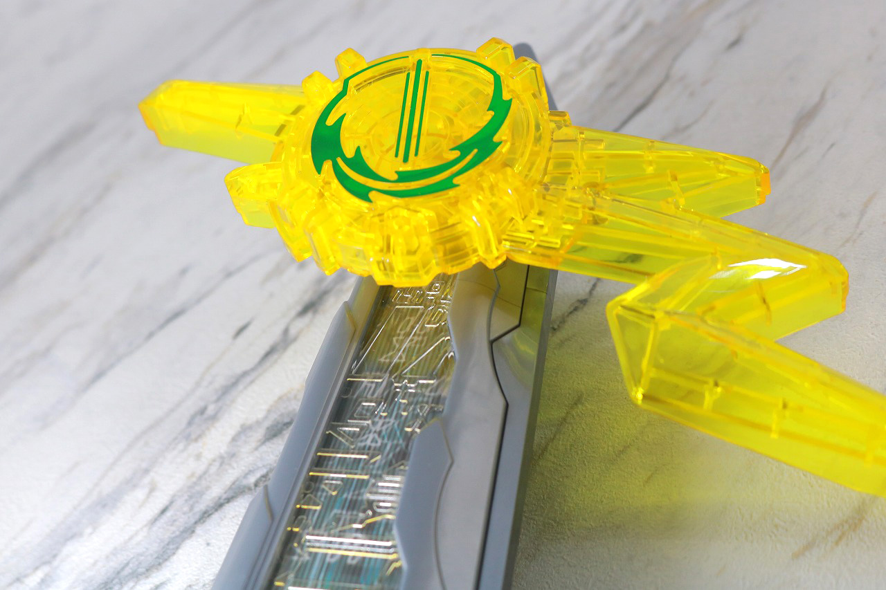 DX雷鳴剣黄雷エンブレム＆ランプドアラジーナワンダーライドブック　レビュー　音声