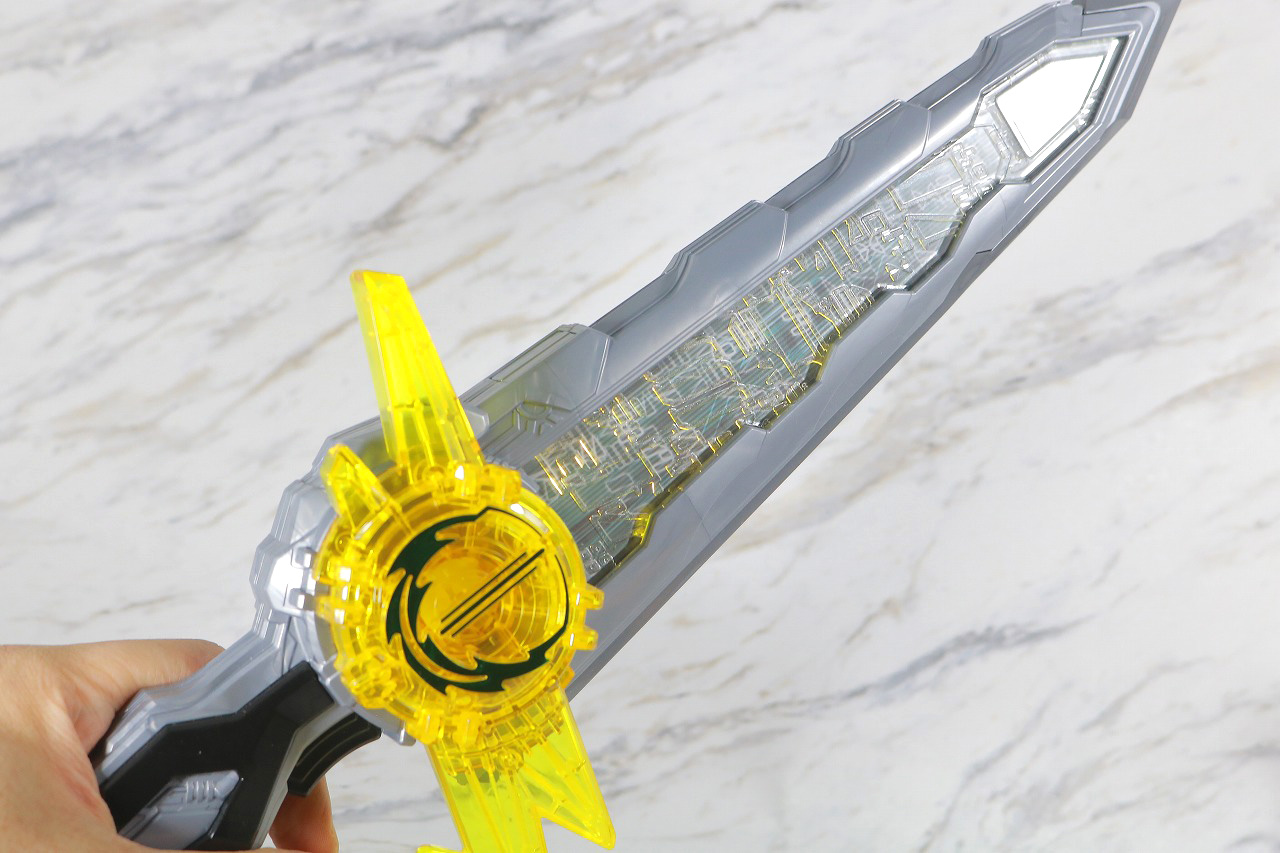 DX雷鳴剣黄雷エンブレム＆ランプドアラジーナワンダーライドブック　レビュー