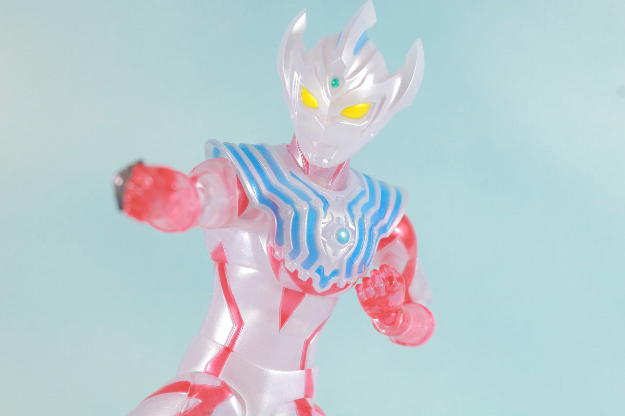 S.H.フィギュアーツ　ウルトラマンタイガ Special Clear Color Ver.　レビュー　アクション