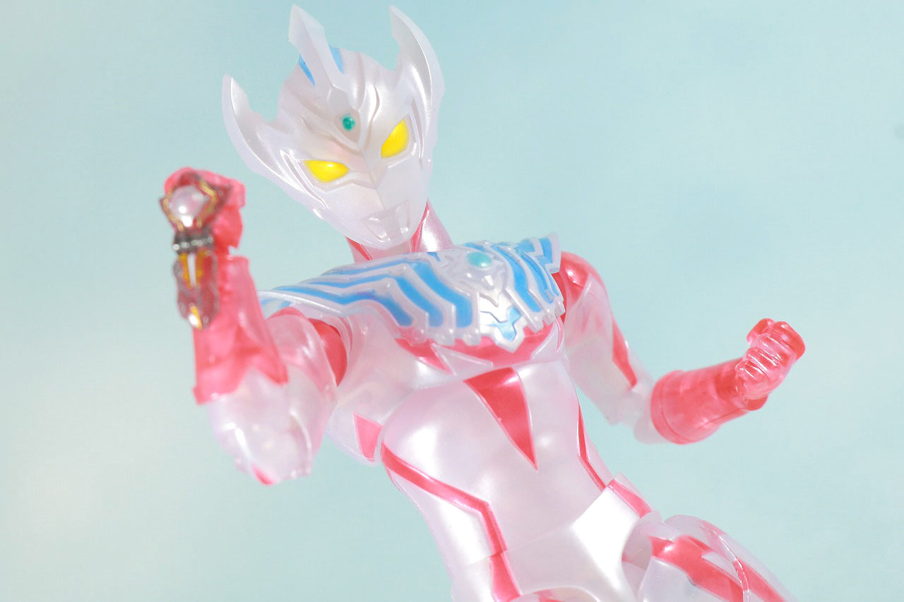 S.H.フィギュアーツ　ウルトラマンタイガ Special Clear Color Ver.　レビュー　アクション