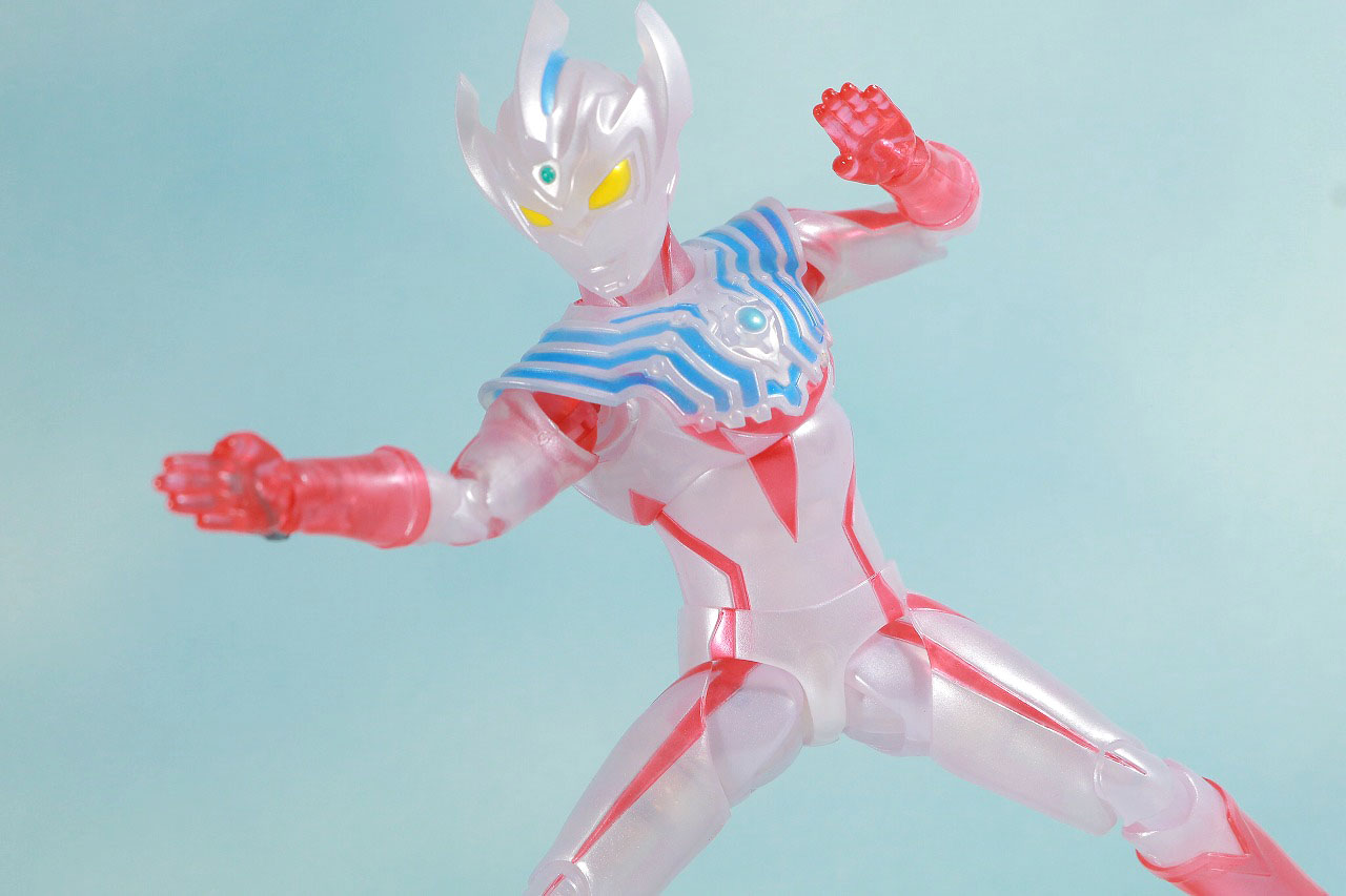 S.H.フィギュアーツ　ウルトラマンタイガ Special Clear Color Ver.　レビュー　アクション