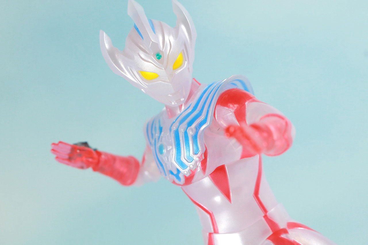 S.H.フィギュアーツ　ウルトラマンタイガ Special Clear Color Ver.　レビュー　アクション