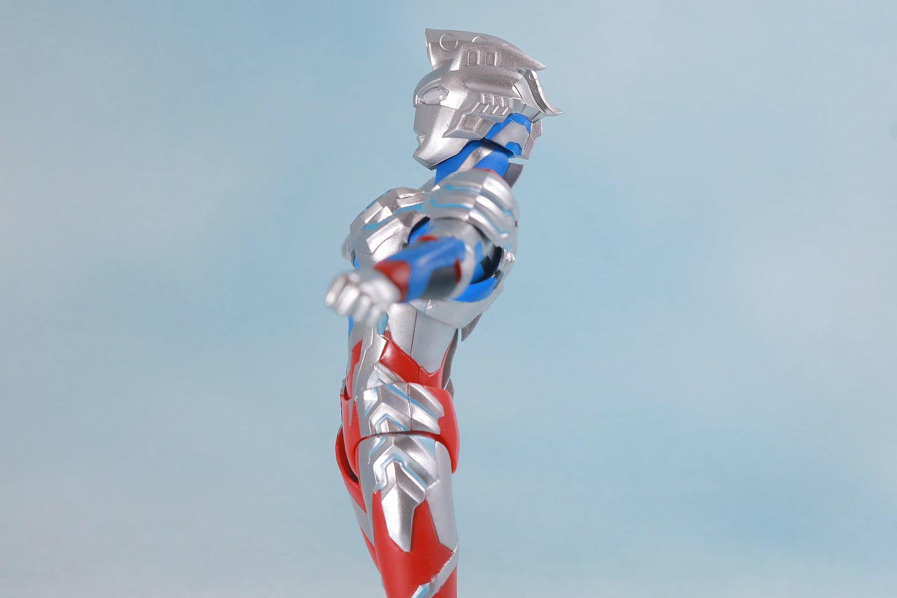 S.H.フィギュアーツ　ウルトラマンゼット　アルファエッジ　レビュー　可動範囲
