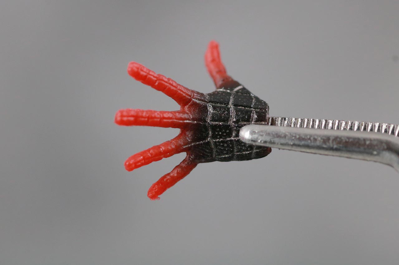 MAFEX スパイダーマン　マイルス・モラレス　スパイダーバース　レビュー　付属品　手首