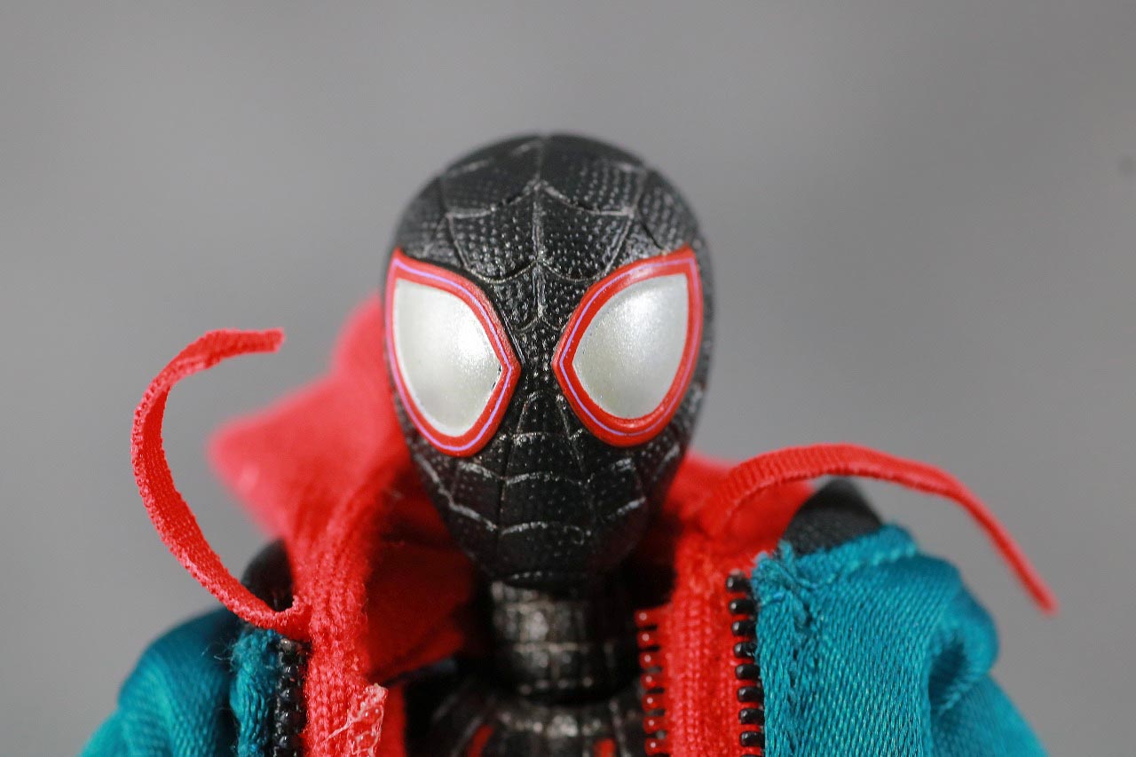 MAFEX スパイダーマン　マイルス・モラレス　スパイダーバース　レビュー　付属品　マスクヘッド