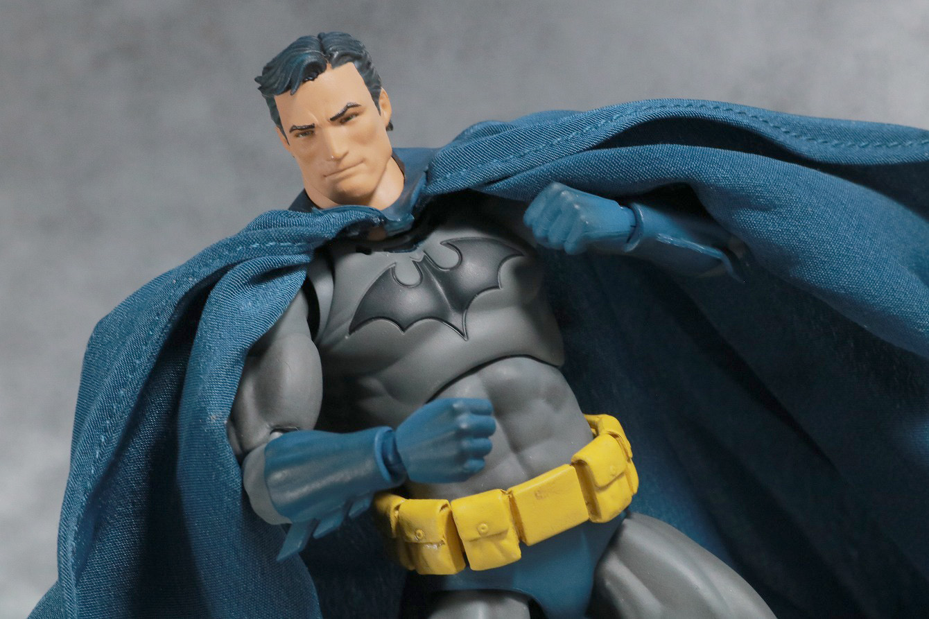 MAFEX　バットマン　HUSH　レビュー　アクション