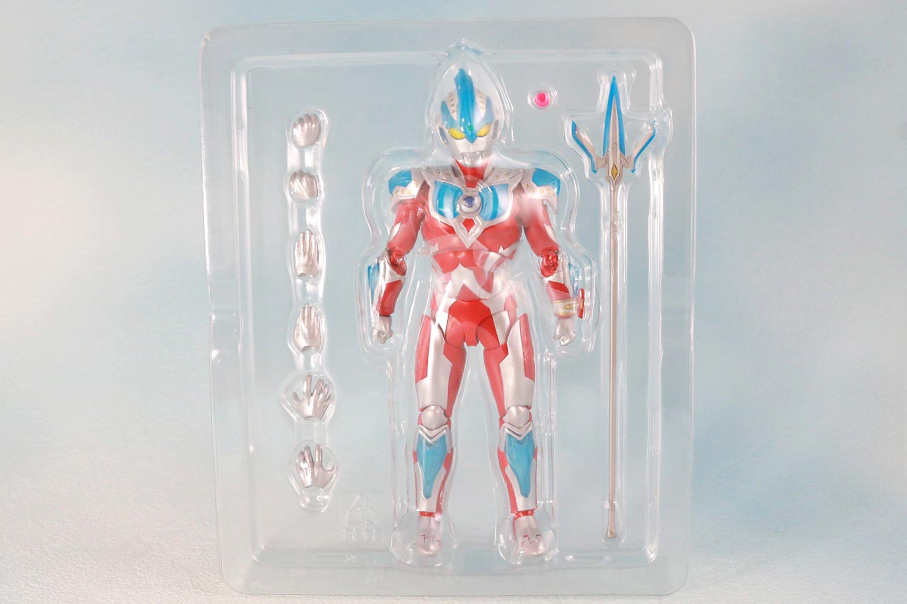 S.H.フィギュアーツ　ウルトラマンギンガストリウム　レビュー　パッケージ