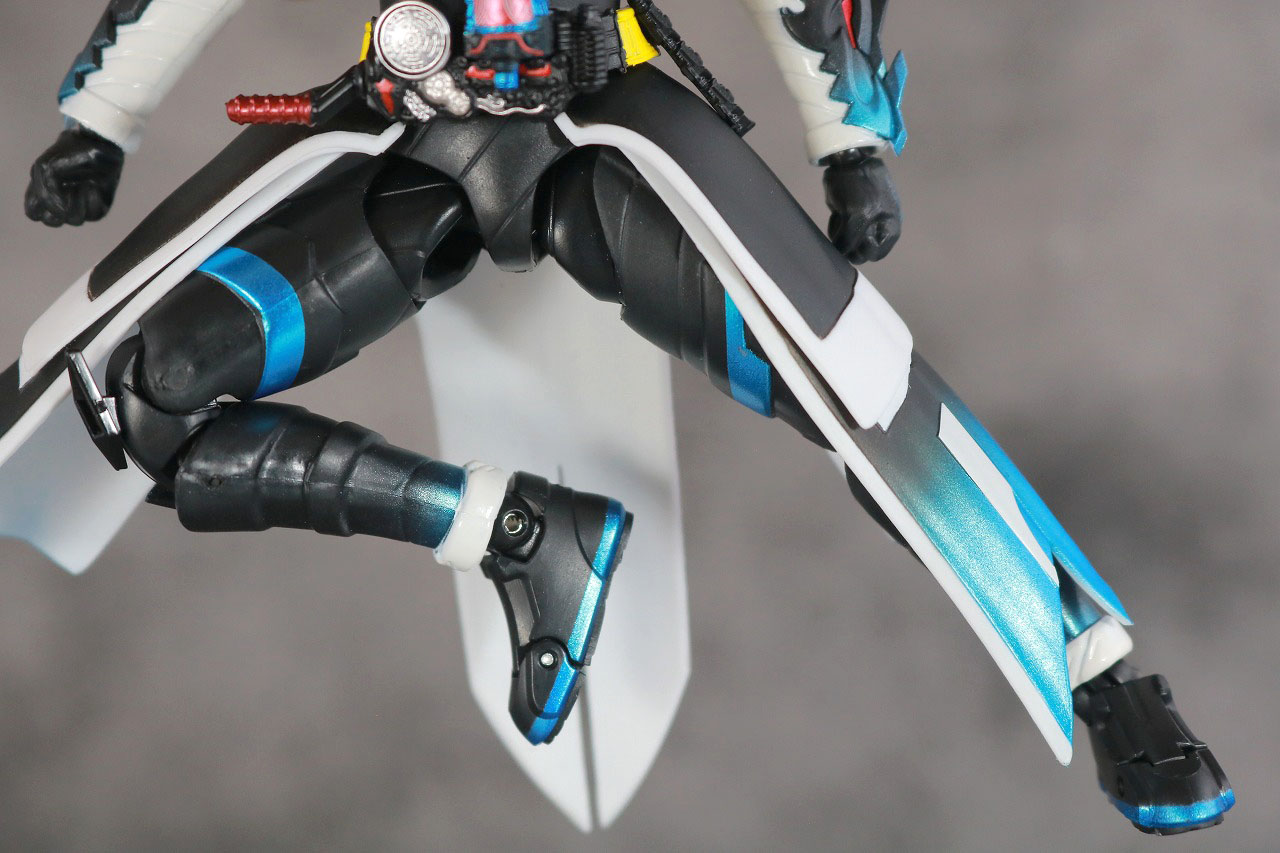 S.H.フィギュアーツ　仮面ライダークローズエボル　レビュー　可動範囲