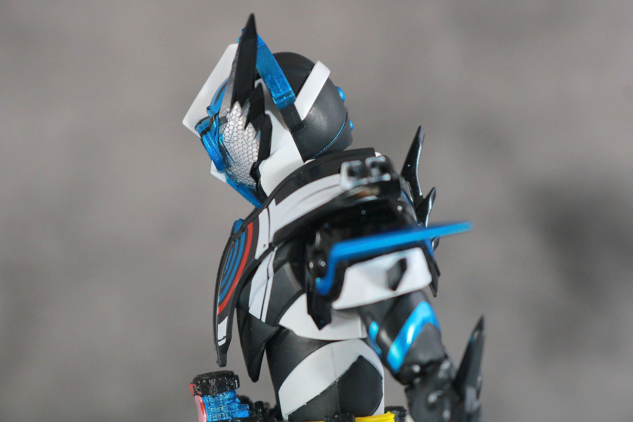 S.H.フィギュアーツ　仮面ライダークローズエボル　レビュー　可動範囲
