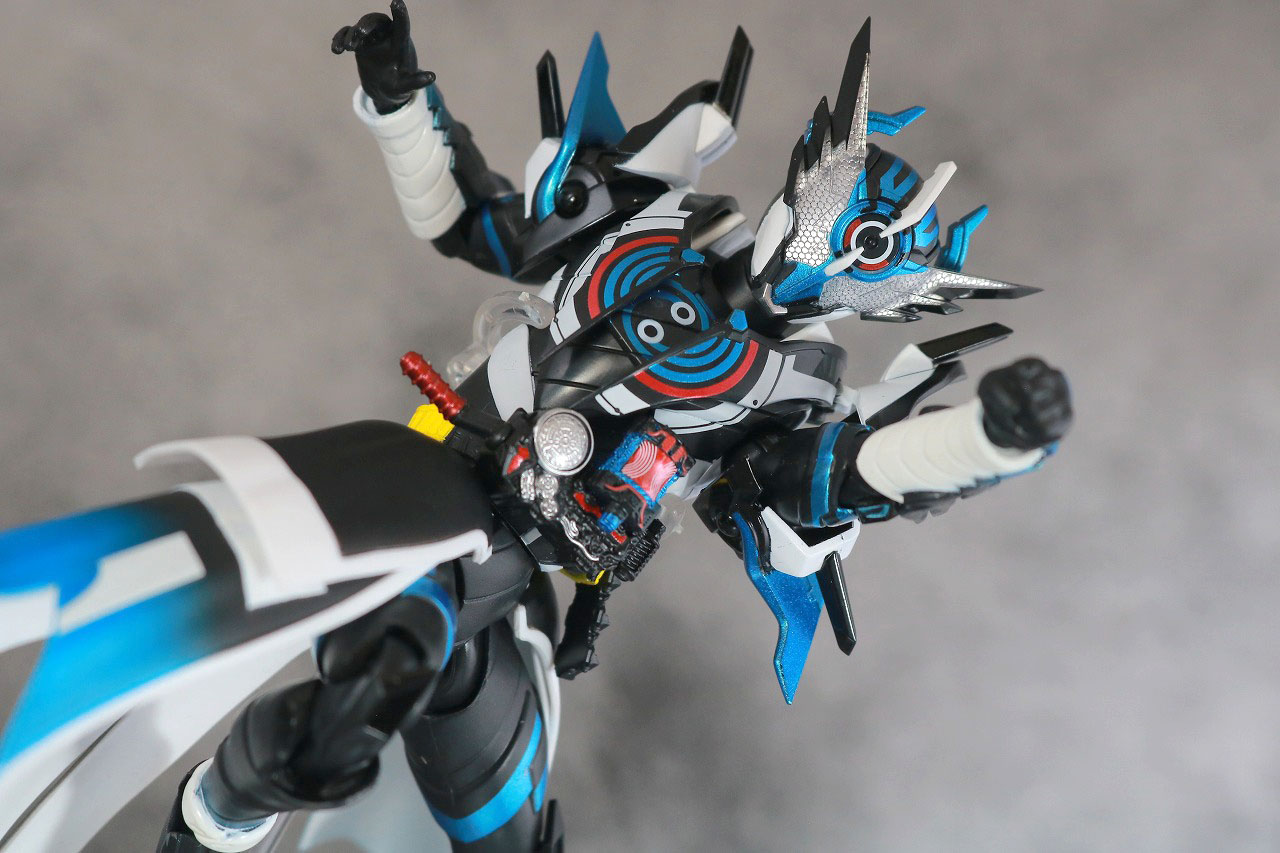 S.H.フィギュアーツ　仮面ライダークローズエボル　レビュー　アクション