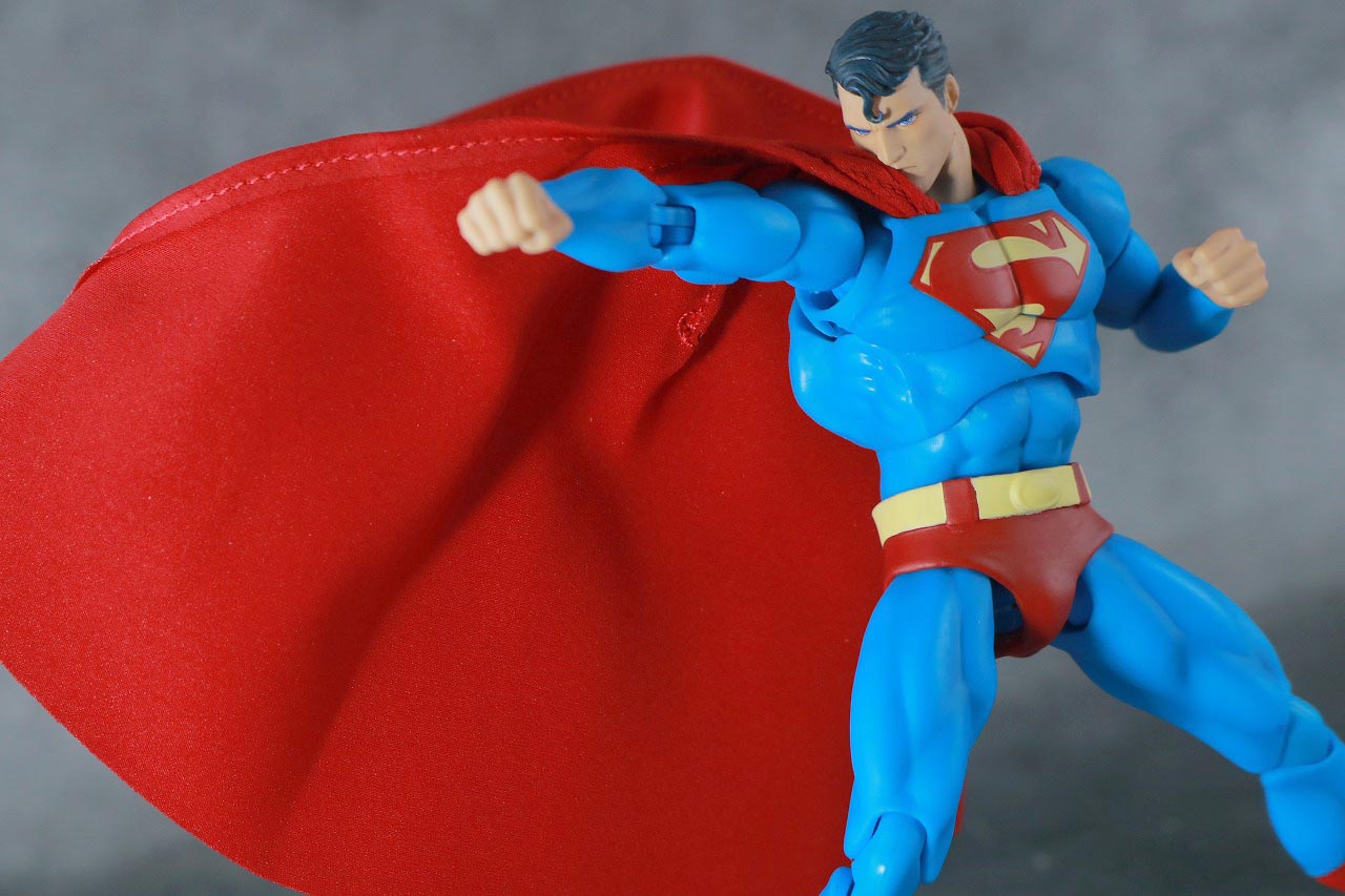 MAFEX　スーパーマン　Batman:HUSH Ver.　レビュー　アクション