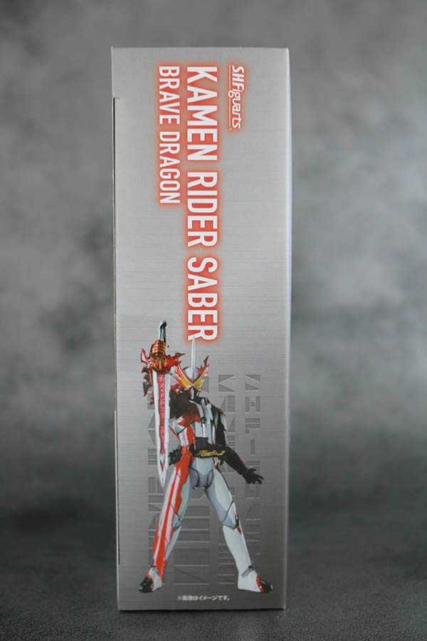 S.H.フィギュアーツ　仮面ライダーセイバー　ブレイブドラゴン　レビュー　パッケージ