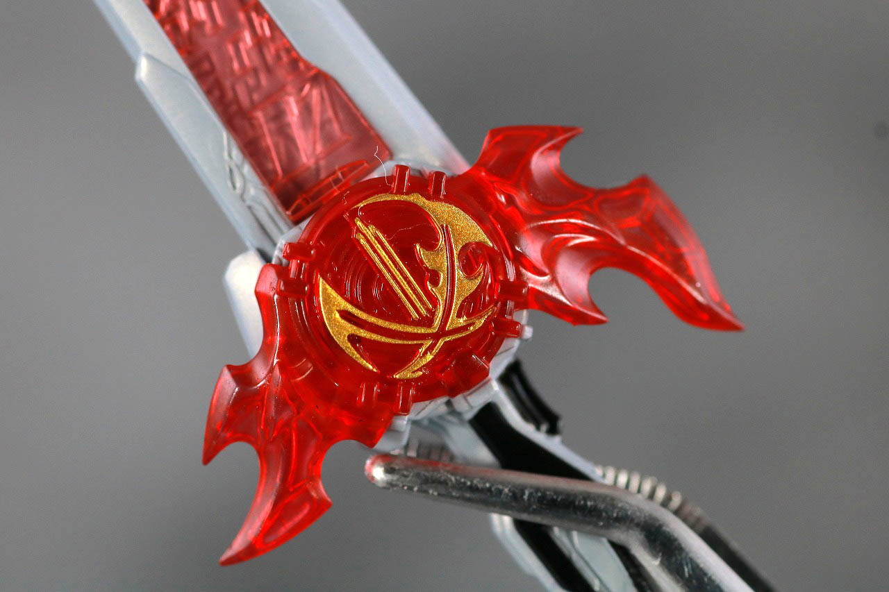 S.H.フィギュアーツ　仮面ライダーセイバー　ブレイブドラゴン　レビュー　付属品　火炎剣烈火