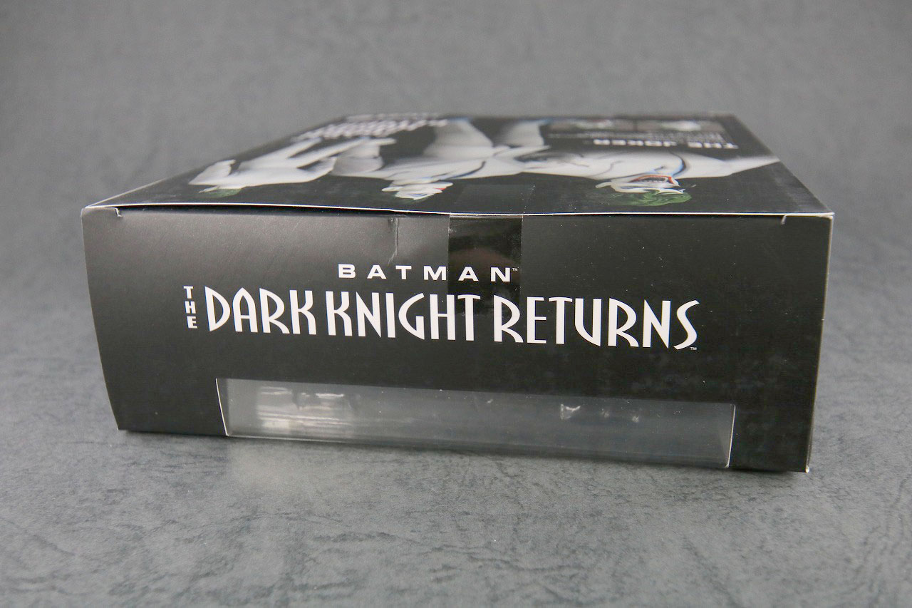  MAFEX　ジョーカー（BATMAN The Dark Knight Returns）レビュー　パッケージ