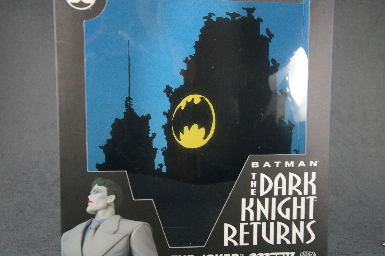  MAFEX　ジョーカー（BATMAN The Dark Knight Returns）レビュー　パッケージ