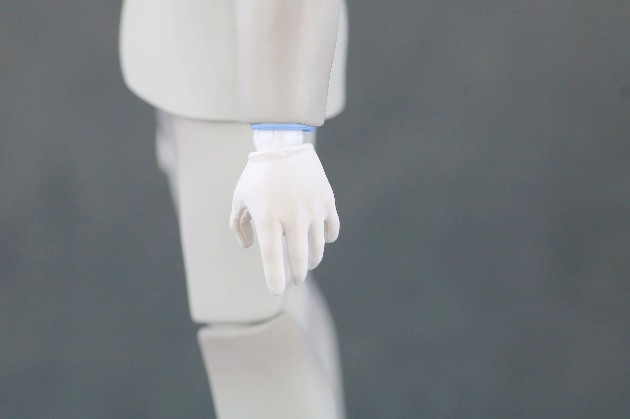  MAFEX　ジョーカー（BATMAN The Dark Knight Returns）レビュー　本体