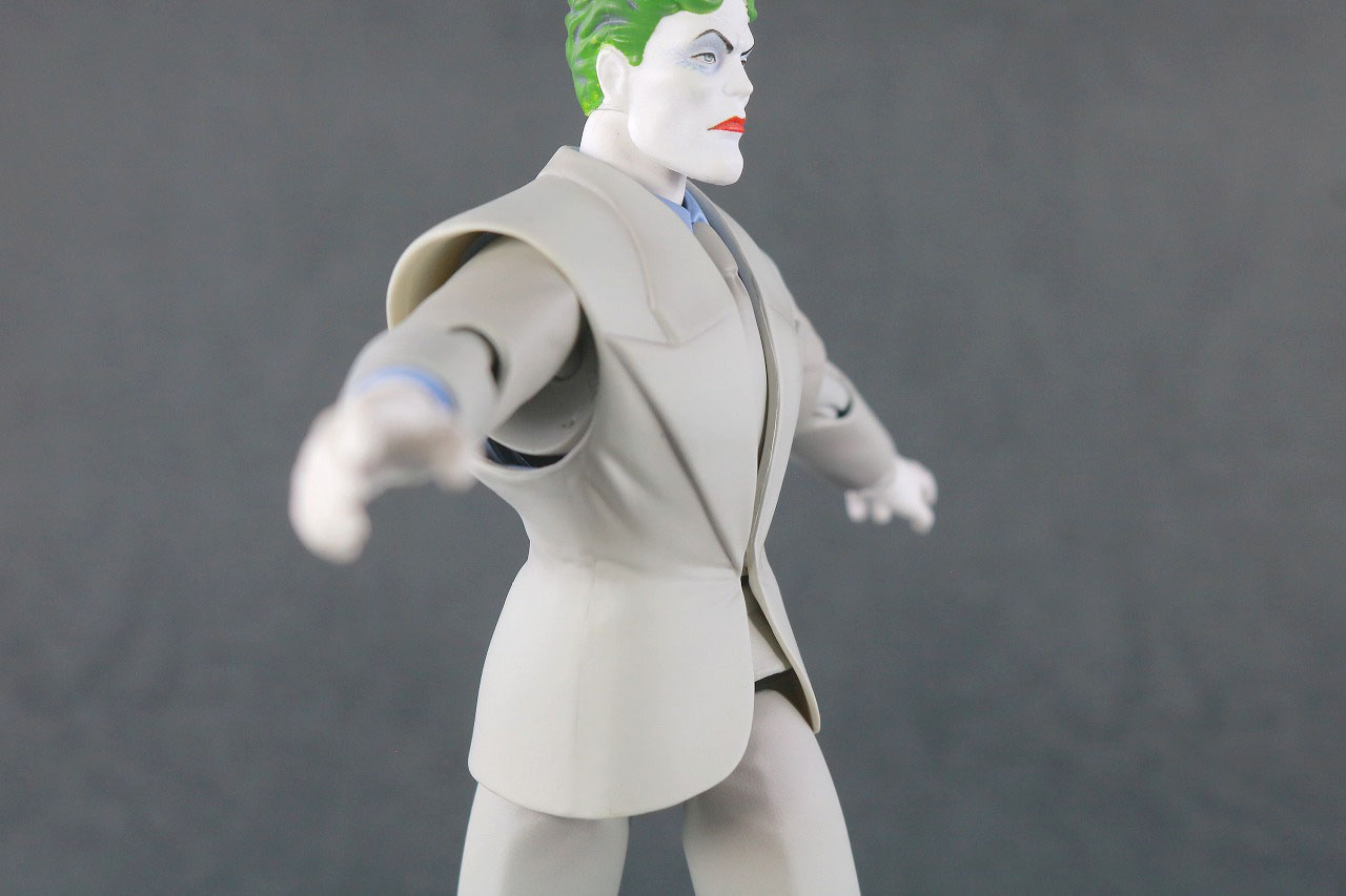  MAFEX　ジョーカー（BATMAN The Dark Knight Returns）レビュー　可動範囲