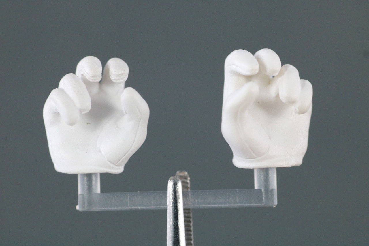  MAFEX　ジョーカー（BATMAN The Dark Knight Returns）レビュー　付属品　手首