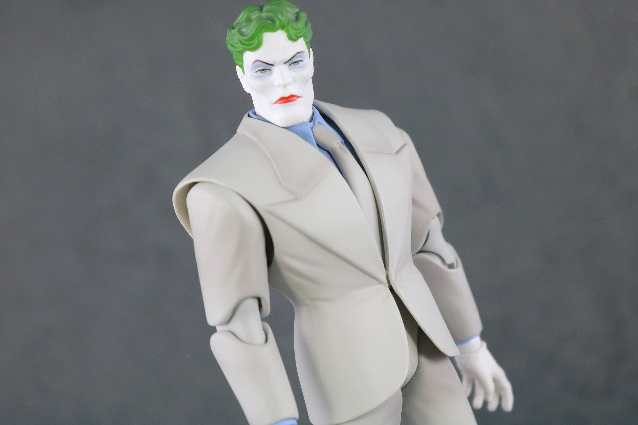  MAFEX　ジョーカー（BATMAN The Dark Knight Returns）レビュー　アクション