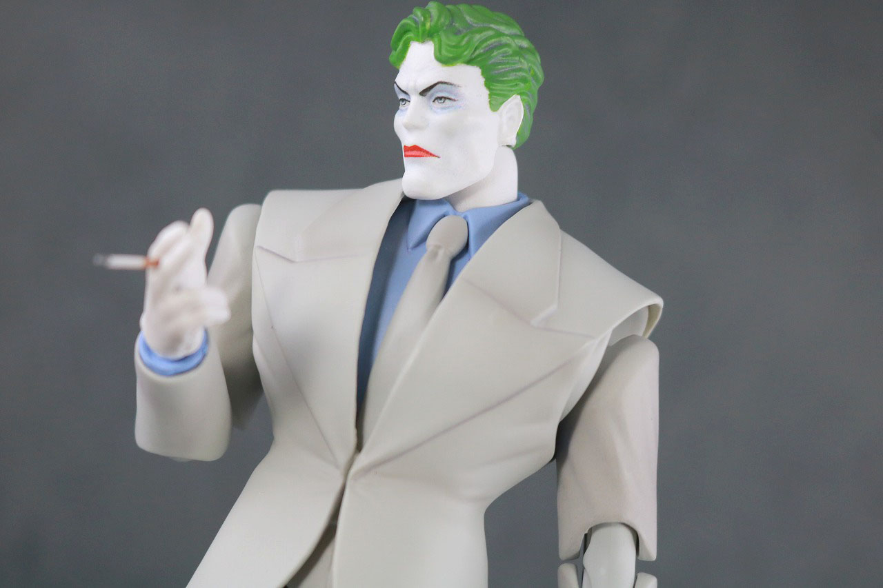  MAFEX　ジョーカー（BATMAN The Dark Knight Returns）レビュー　アクション