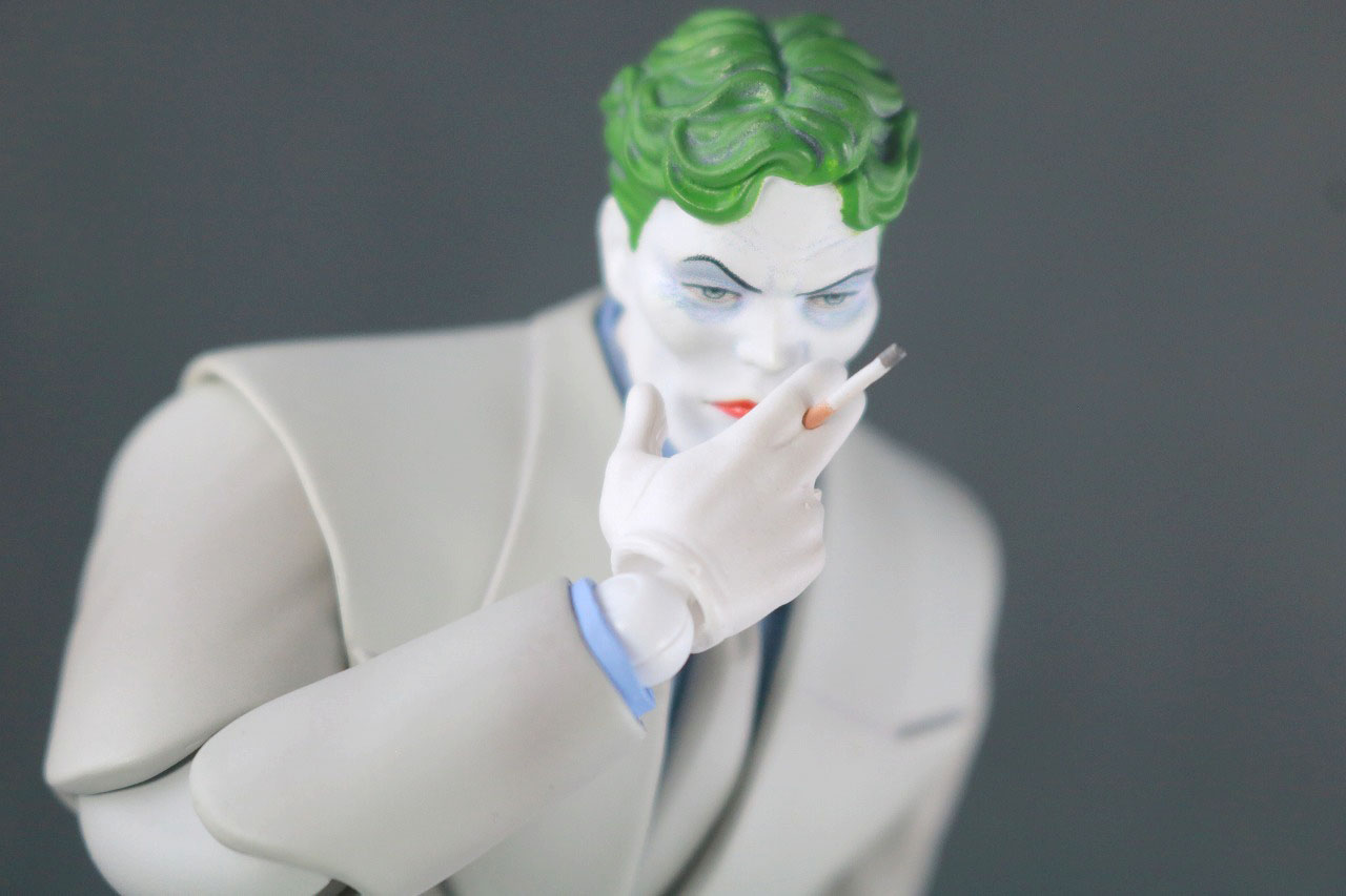  MAFEX　ジョーカー（BATMAN The Dark Knight Returns）レビュー　アクション