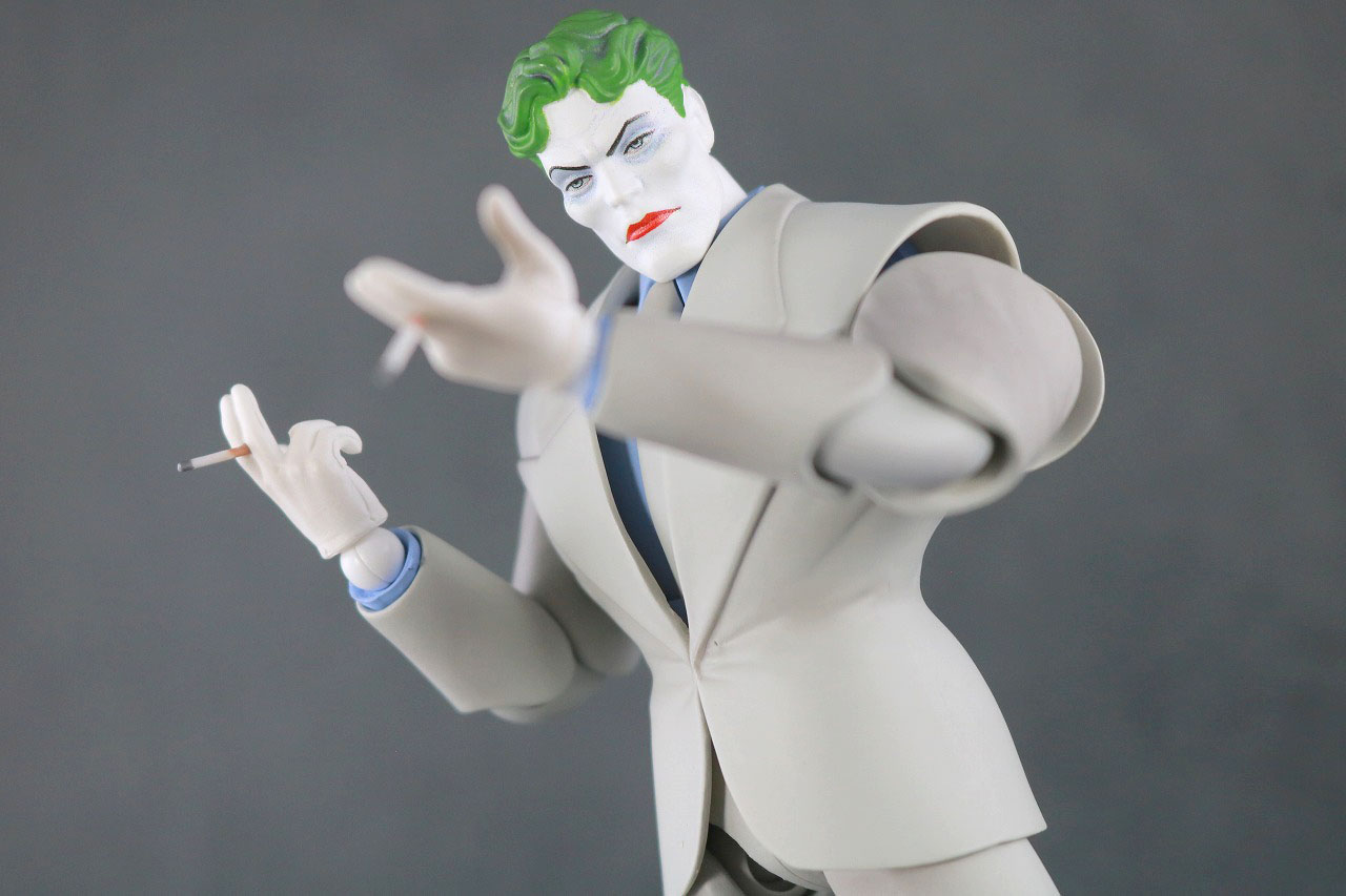  MAFEX　ジョーカー（BATMAN The Dark Knight Returns）レビュー　アクション
